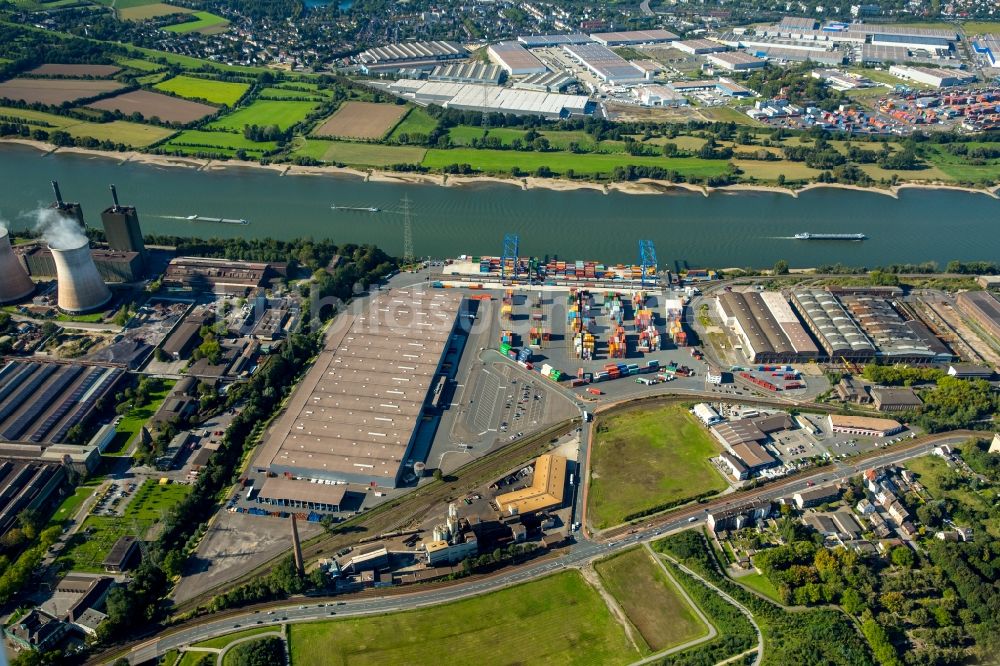 Luftbild Duisburg - Containerterminal im Containerhafen des Binnenhafen Logport II Duisport im Logistikzentrum Rheinhausen in Duisburg im Bundesland Nordrhein-Westfalen