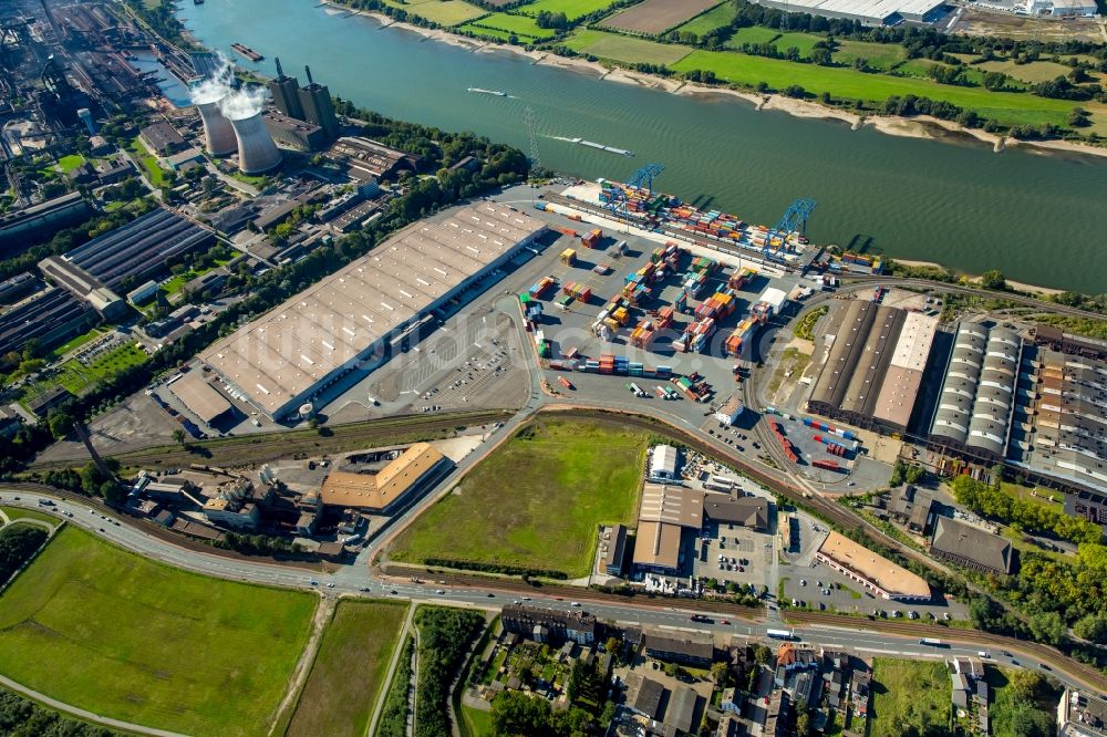 Luftbild Duisburg - Containerterminal im Containerhafen des Binnenhafen Logport II Duisport im Logistikzentrum Rheinhausen in Duisburg im Bundesland Nordrhein-Westfalen