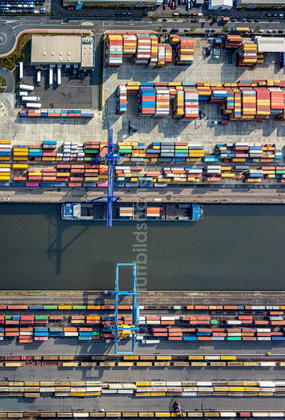 Luftbild Neuss - Containerterminal im Containerhafen des Binnenhafen in Neuss im Bundesland Nordrhein-Westfalen, Deutschland