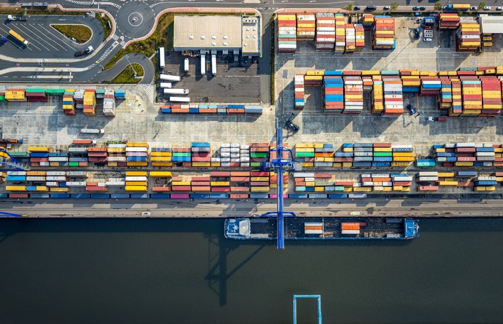 Luftaufnahme Neuss - Containerterminal im Containerhafen des Binnenhafen in Neuss im Bundesland Nordrhein-Westfalen, Deutschland