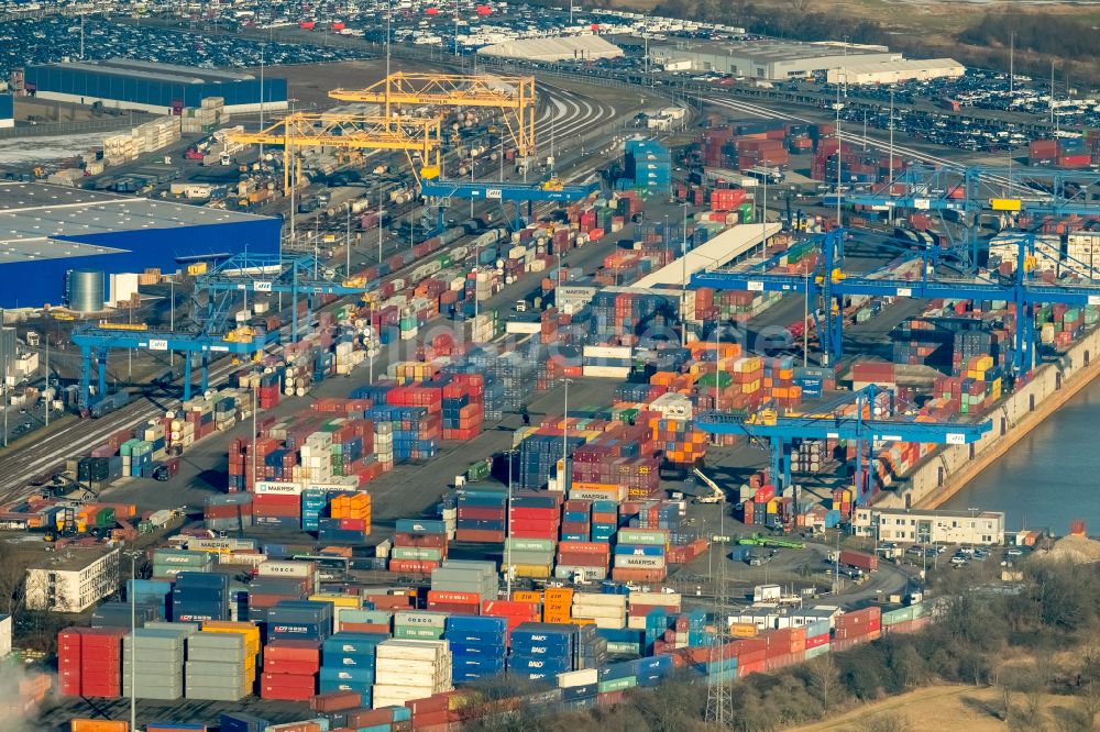 Luftaufnahme Duisburg - Containerterminal im Containerhafen des Binnenhafen am Rhein bei Hochwasser im Ortsteil Friemersheim in Duisburg im Bundesland Nordrhein-Westfalen, Deutschland