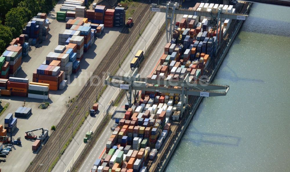 Ludwigshafen am Rhein aus der Vogelperspektive: Containerterminal im Containerhafen des Binnenhafen des Rhein in Ludwigshafen am Rhein im Bundesland Rheinland-Pfalz