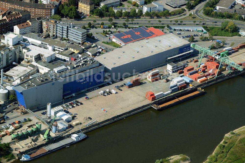 Luftbild Mannheim - Containerterminal im Containerhafen des Binnenhafen Am Salzkai am Ufer des Neckar in Mannheim im Bundesland Baden-Württemberg