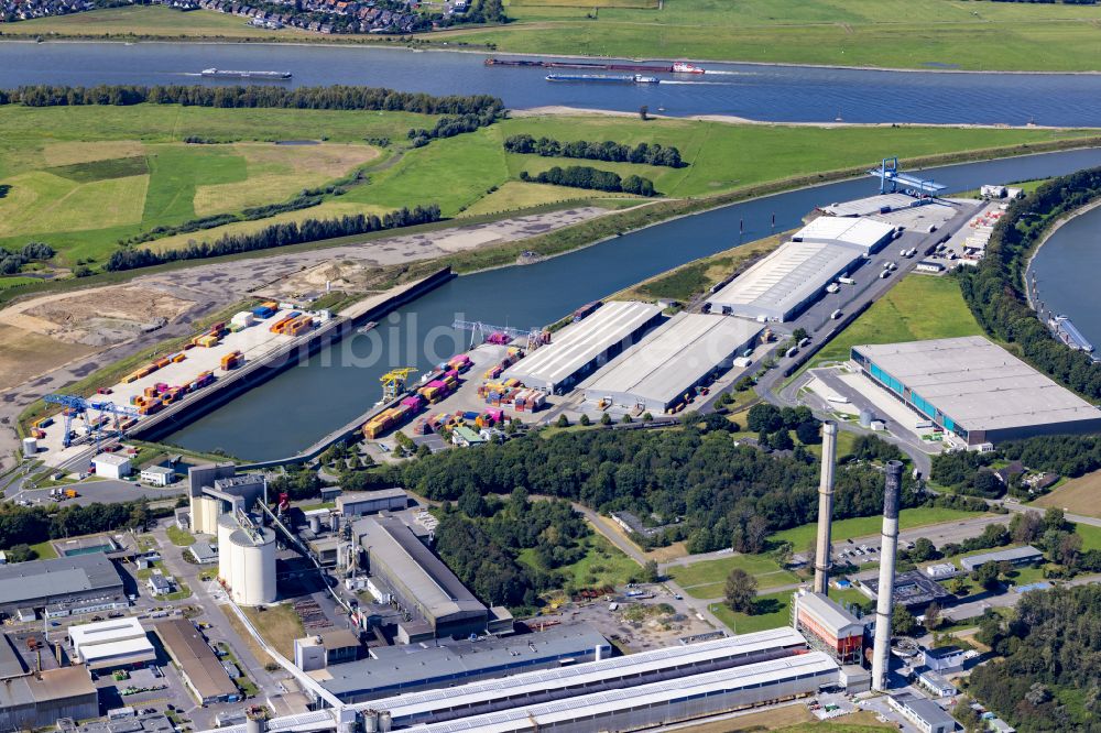 Luftaufnahme Voerde (Niederrhein) - Containerterminal im Containerhafen des Binnenhafen am Wesel-Datteln-Kanal in Voerde (Niederrhein) im Bundesland Nordrhein-Westfalen