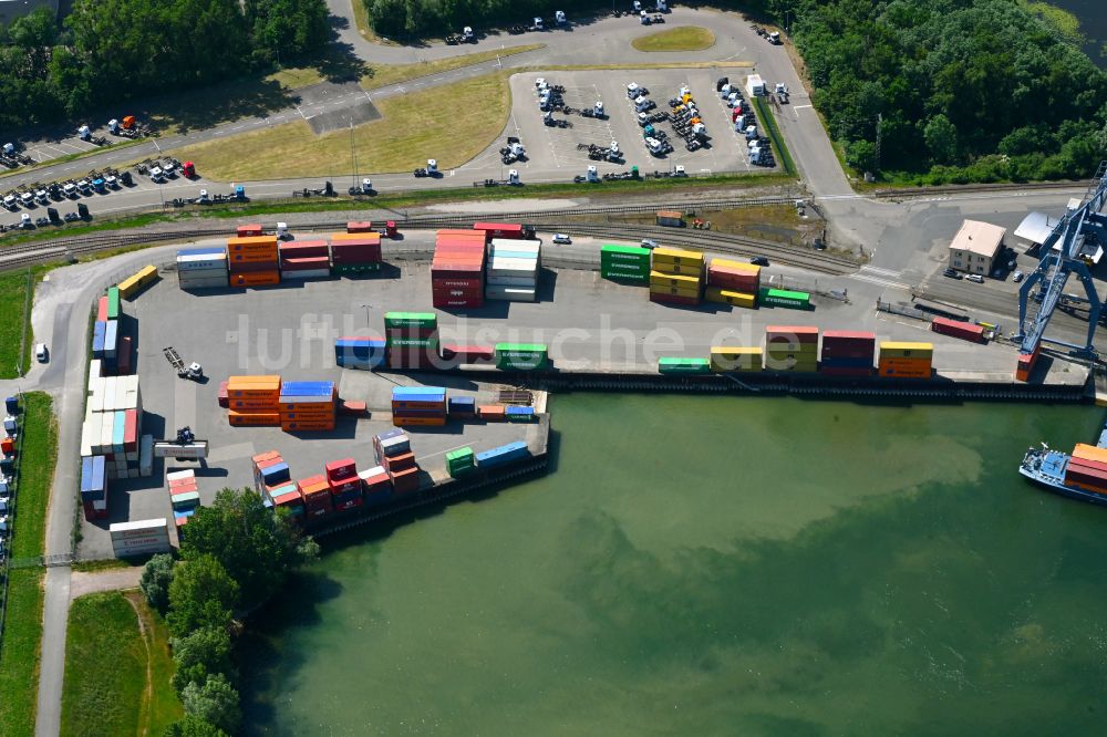 Wörth am Rhein aus der Vogelperspektive: Containerterminal im Containerhafen am Landeshafen in Wörth im Bundesland Rheinland-Pfalz, Deutschland