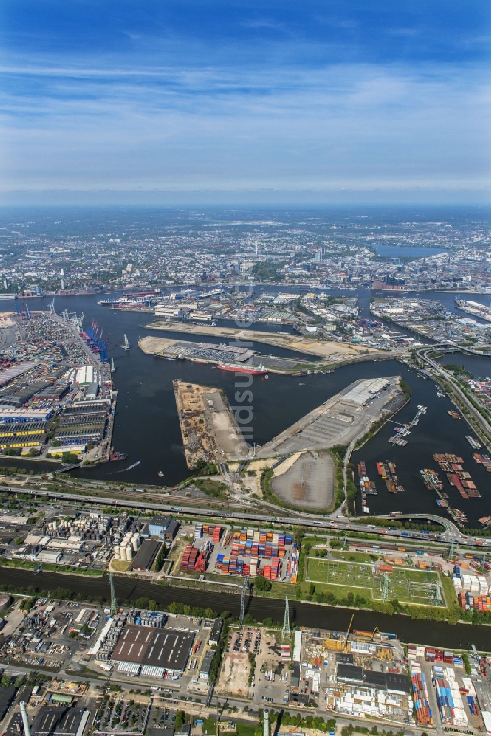 Luftaufnahme Hamburg - Containerterminal im Containerhafen Oderhafen und Travehafen im Hamburger Hafen im Süden von Hamburg