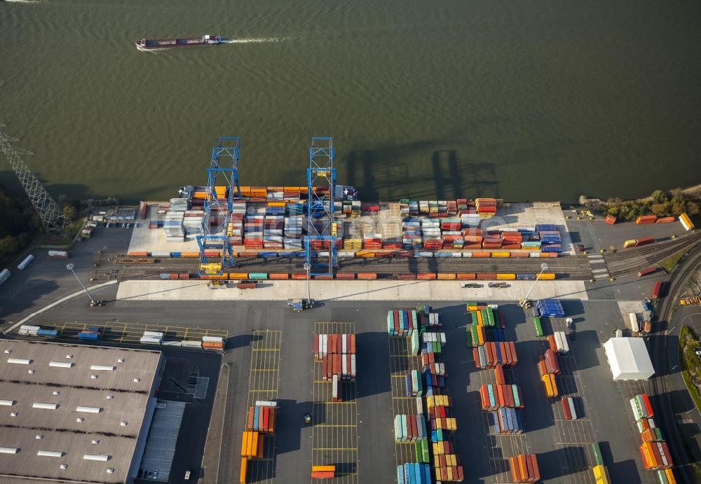 Duisburg aus der Vogelperspektive: Containerterminal in Duisburg im Bundesland Nordrhein-Westfalen