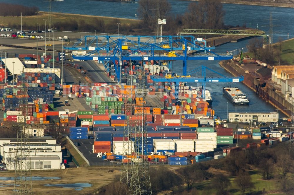 Duisburg von oben - Containerterminal in Duisburg im Bundesland Nordrhein-Westfalen