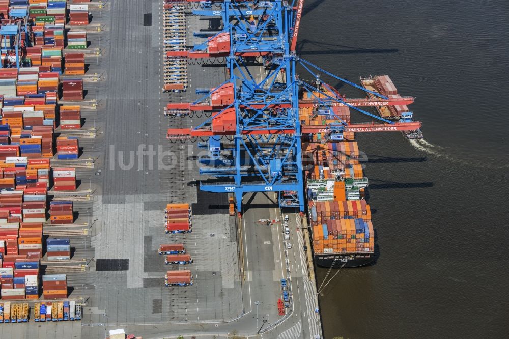 Luftaufnahme Hamburg - Containerterminal HHLA Container Terminal Altenwerder (CTA) am Ufer der Elbe im Stadtteil Altenwerder in Hamburg