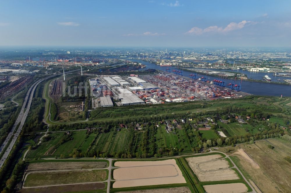 Hamburg von oben - Containerterminal HHLA Container Terminal Altenwerder (CTA) am Ufer der Elbe im Stadtteil Altenwerder in Hamburg