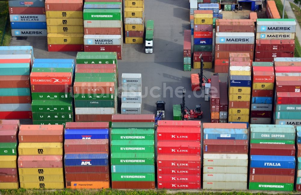 Großbeeren aus der Vogelperspektive: Containerverladeplatz in Großbeeren an der Märkischen Allee im Bundesland Brandenburg