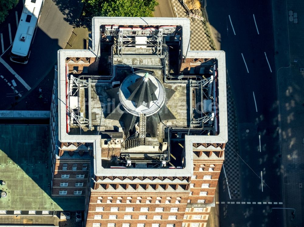 Düsseldorf aus der Vogelperspektive: Dach des Büro- und Geschäftshauses Wilhelm-Marx-Haus in Düsseldorf im Bundesland Nordrhein-Westfalen