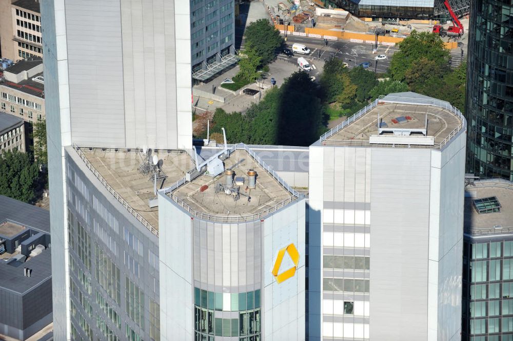 Frankfurt am Main aus der Vogelperspektive: Dach des Commerzbank Tower in Frankfurt / Main