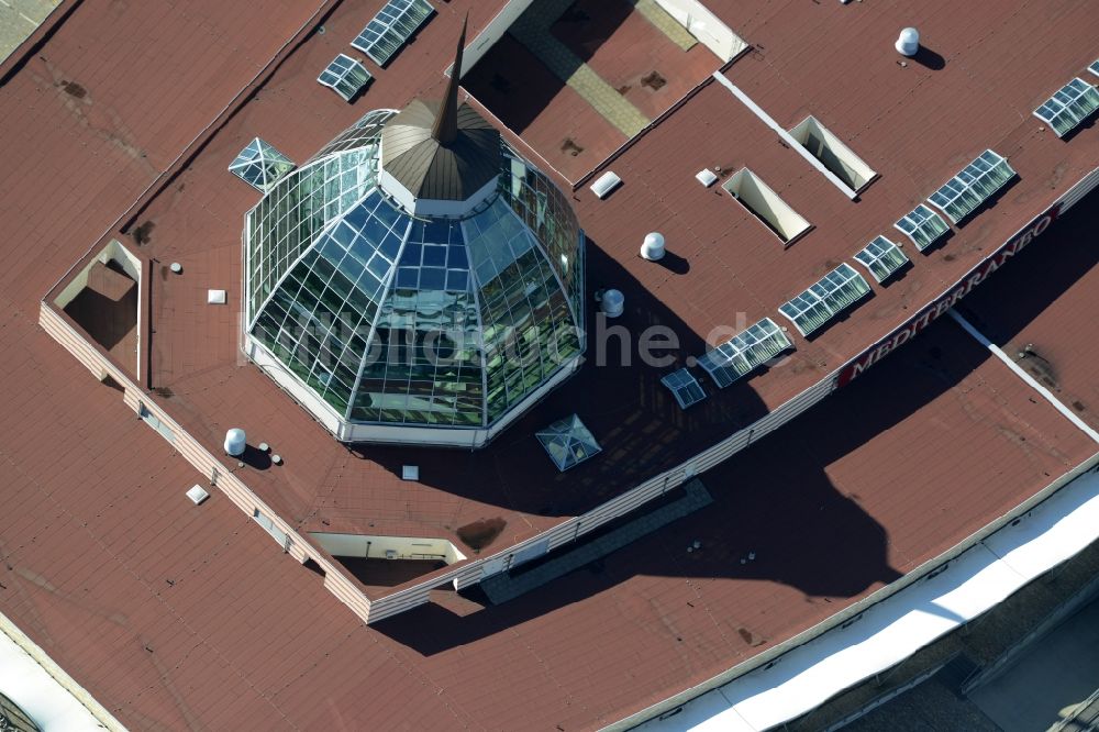 Luftbild Bremerhaven - Dach und Glaskuppel des Einkaufszentrums Mediterraneo in Bremerhaven im Bundesland Bremen