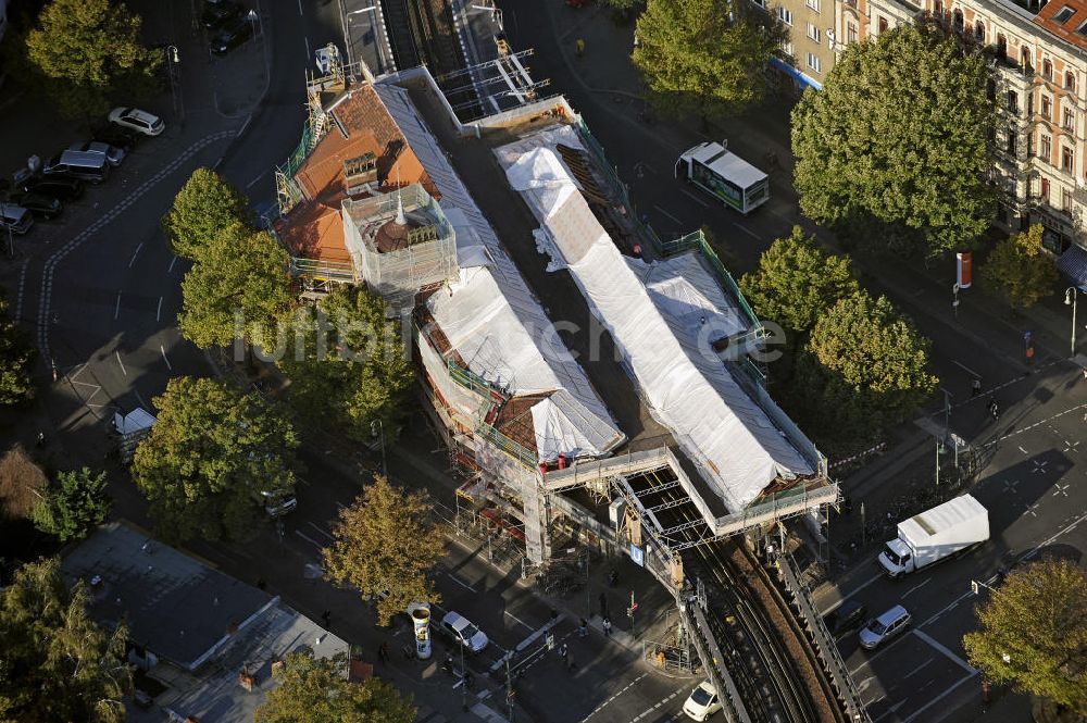 Luftbild Berlin - Dacharbeiten Schlesisches Tor Berlin