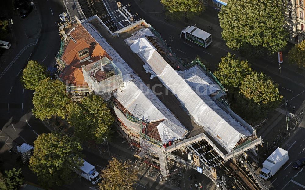 Berlin von oben - Dacharbeiten Schlesisches Tor Berlin