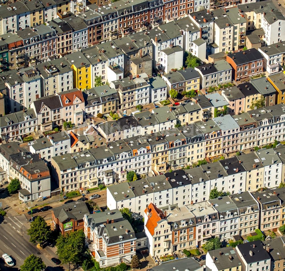 Luftaufnahme Lübeck - Dachgarten - Landschaft im Wohngebiet einer Mehrfamilienhaussiedlung in Lübeck im Bundesland Schleswig-Holstein