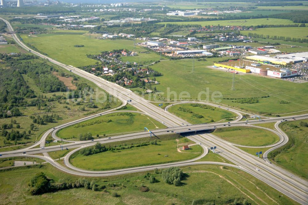 Luftbild Rostock - Das Autobahnkreuz Rostock-Ost