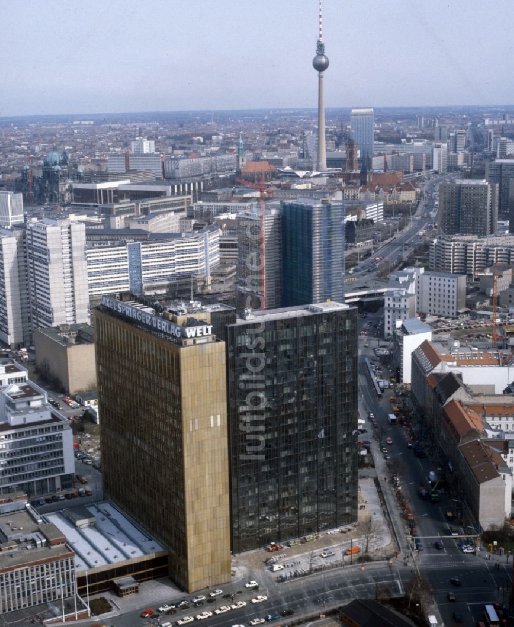 Luftbild Berlin - Das Axel Springer Haus im Stadtzentrum von Berlin im Bundesland Berlin