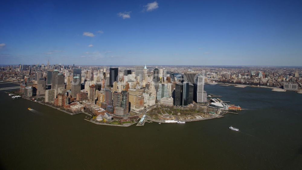 Luftbild New York - Das Bankenviertel von Manhattan in New York