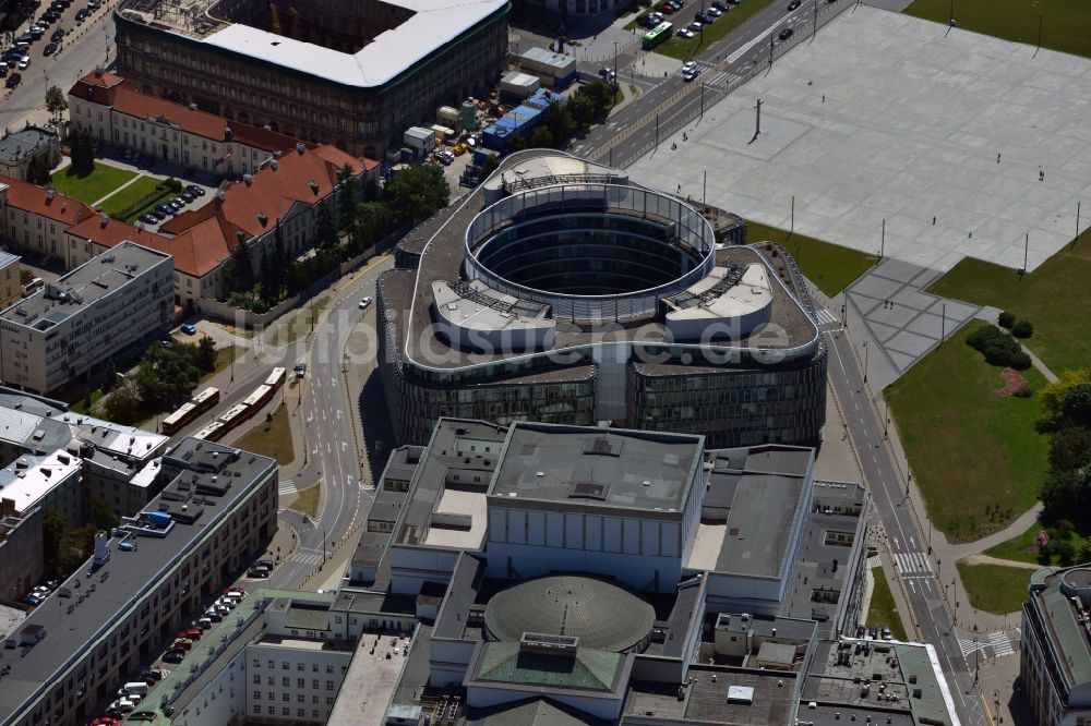 Warschau von oben - Das Bürogebäude Metropolitan am Pilsudski Platz von Warschau in Polen