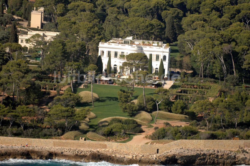 Luftaufnahme Antibes - Das Chateau de la Croë am Cap d' Antibes im Stadtteil Juan-les-Pins von Antibes