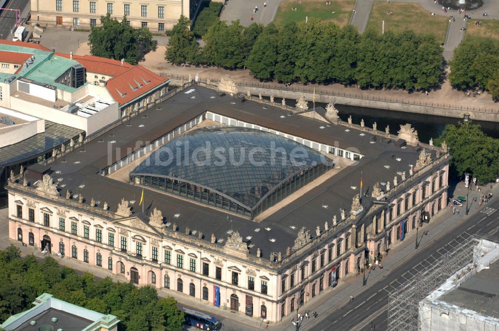 Luftbild Berlin - Das Deutsche Historische Museum in Berlin