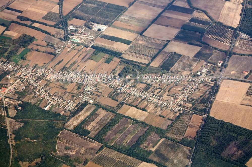 Luftaufnahme Napkkor - Das Dorf Napkor in der Ungarischen Tiefebene / Puszta im Verwaltungsbezirk / Komitat Szabolcs-Szatmar-Bereg in Ungarn