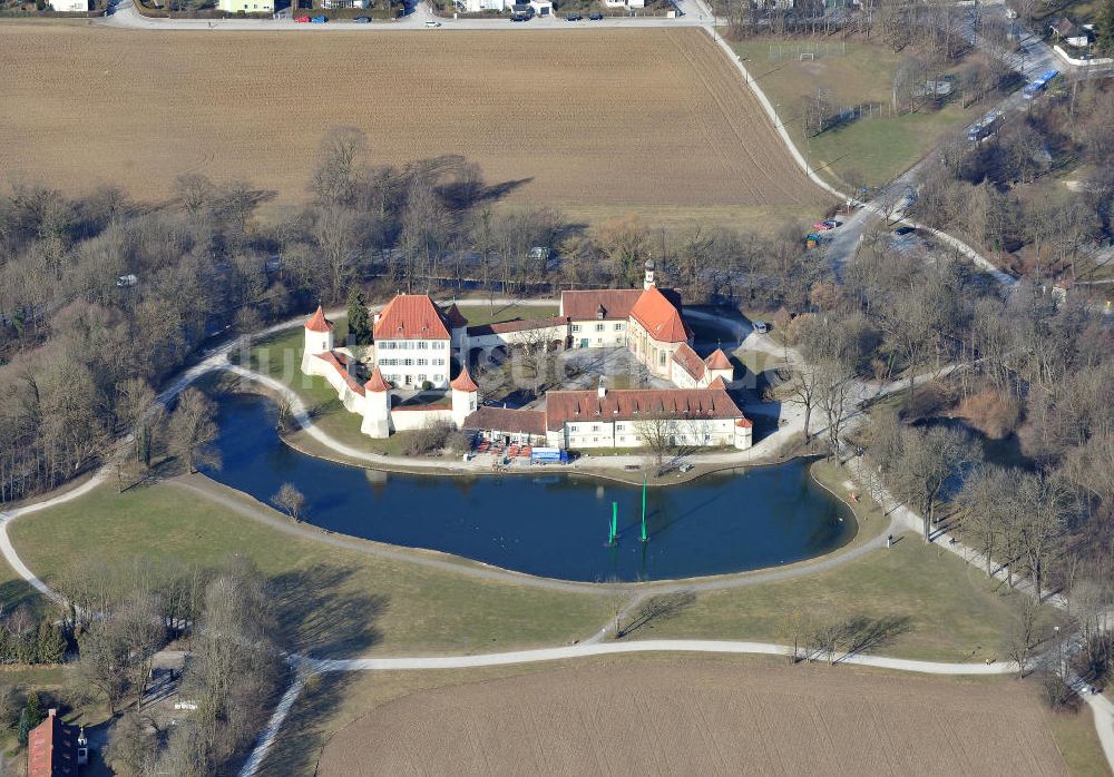 Luftbild München-Obermenzing - Das ehemalige Jagdschloss Blutenburg in München-Obermenzing