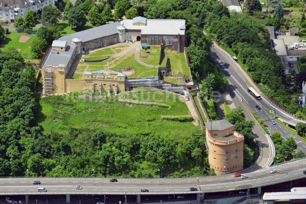 Koblenz von oben - Das Fort Großfürst Konstantin im Stadtteil Karthause in Koblenz im Bundesland Rheinland-Pfalz