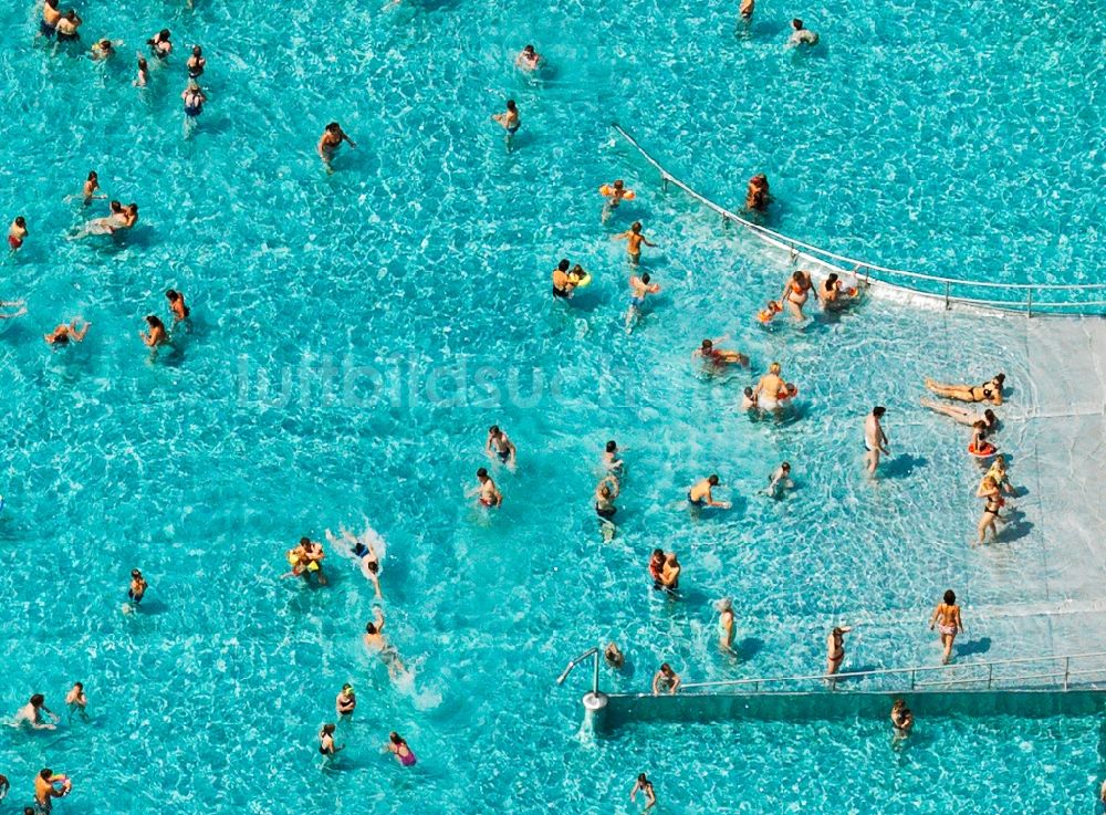 Tübingen von oben - Das Freibad in Tübingen im Bundesland Baden-Württemberg