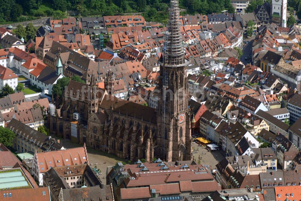 Freiburg im Breisgau von oben - Das Freiburger Münster