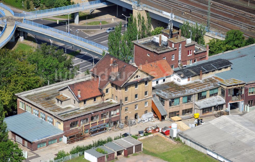 Gotha von oben - Das Fußgängerviadukt in Gotha über der Ohrdrufer Straße und der Südstraße