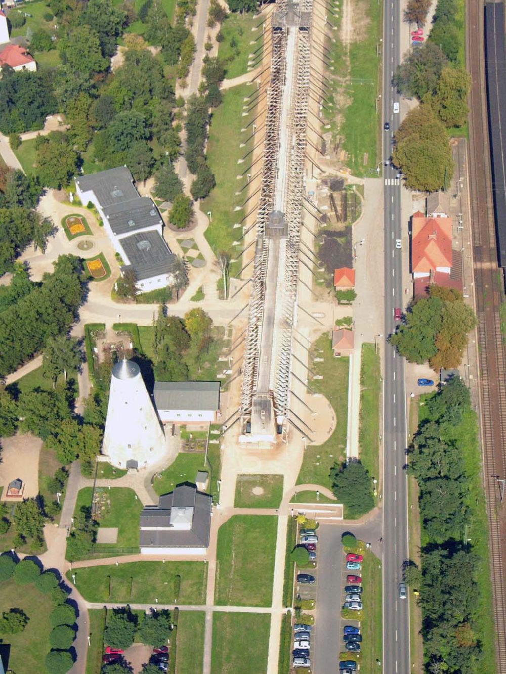 Schönebeck von oben - Das Gradierwerk Schönebeck in Sachsen-Anhalt