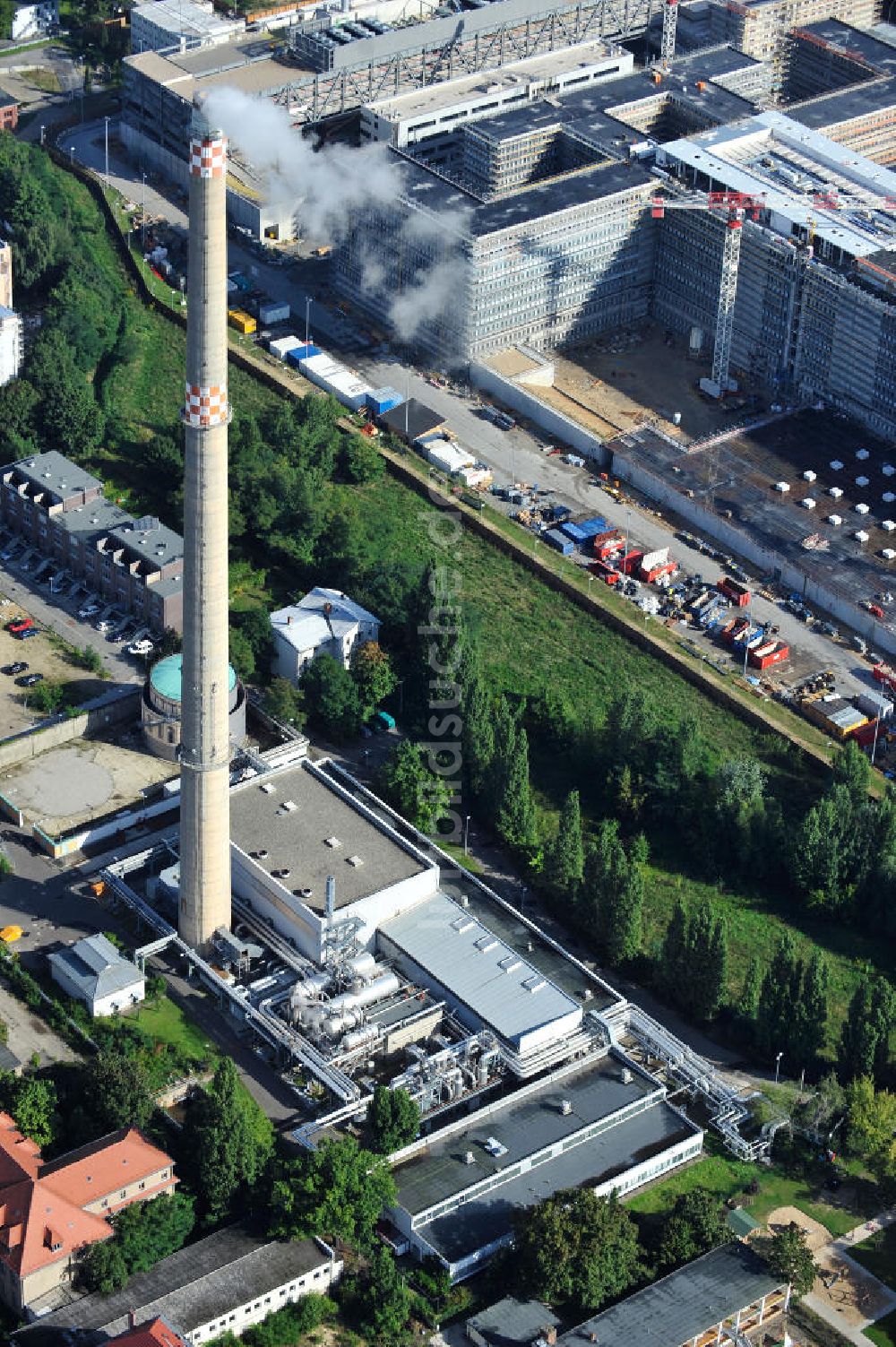 Luftbild Berlin Mitte - Das Heizkraftwerk an der Habersaathstraße in Berlin-Mitte