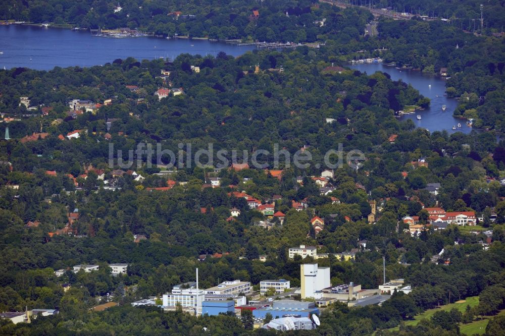 Berlin von oben - Das Helmholtz-Zentrum Berlin in Wannsee im Bezirk Steglitz-Zehlendorf in Berlin im Bundesland Brandenburg