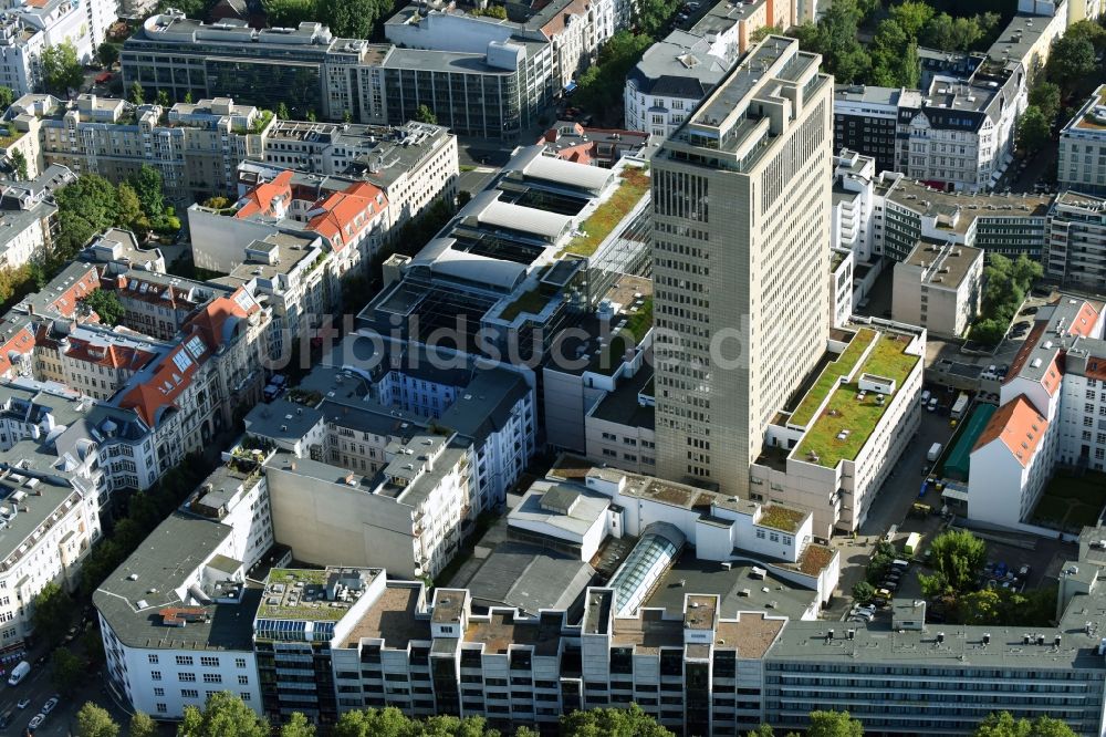 Luftbild Berlin - Das Hochhaus des Ku Damm Karrees im Berliner Stadtteil Charlottenburg