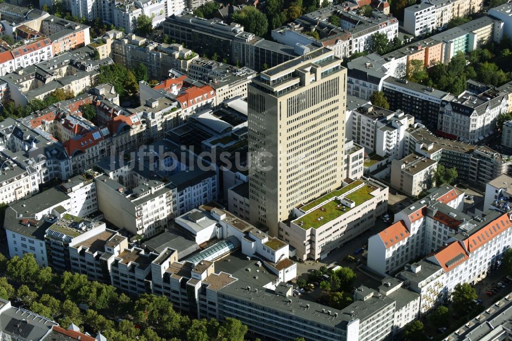 Luftaufnahme Berlin - Das Hochhaus des Ku Damm Karrees im Berliner Stadtteil Charlottenburg