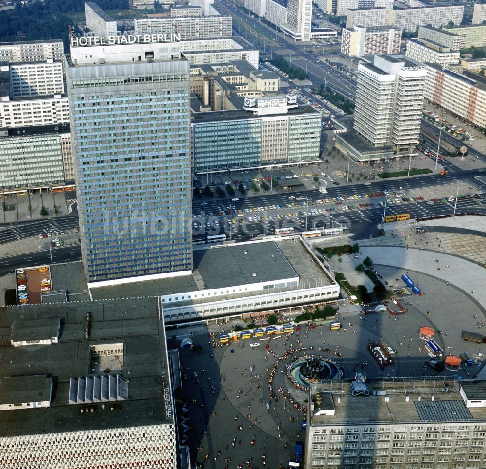 Luftbild Berlin - Das Hotel Stadt Berlin am Alexanderplatz in Berlin