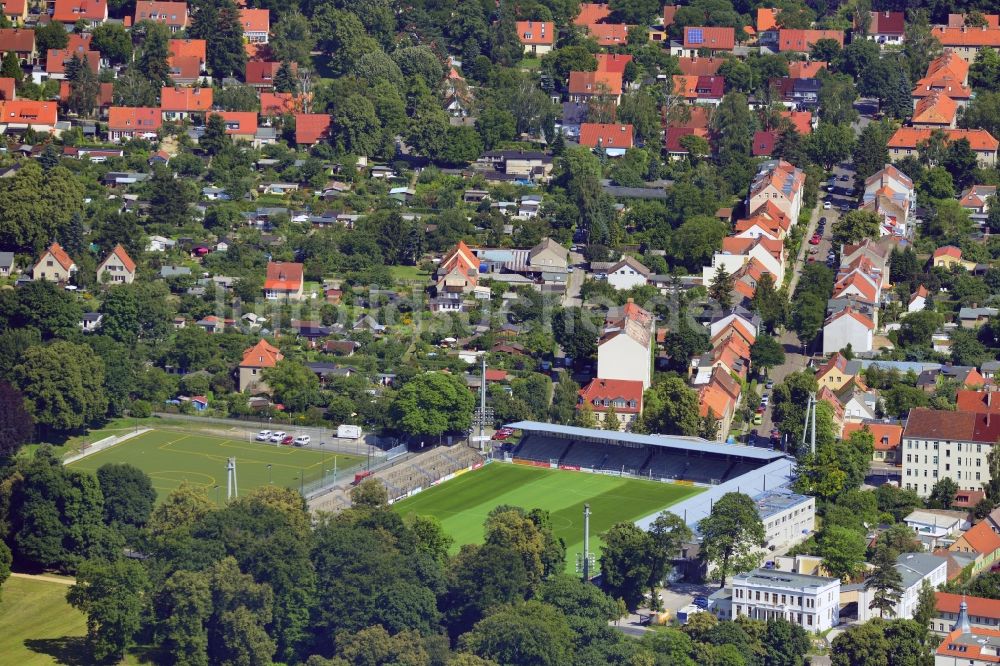 Luftbild Potsdam - Das Karl Liebknecht Stadion in Babelsberg Nord in der Landeshauptstadt Potsdam im Bundesland Brandenburg