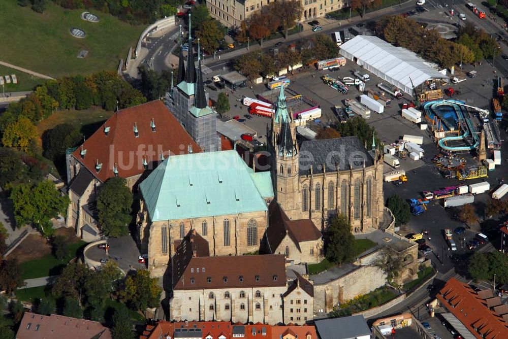 Luftbild Erfurt - Das Kirchenensemble von Mariendom und Severikirche in Erfurt