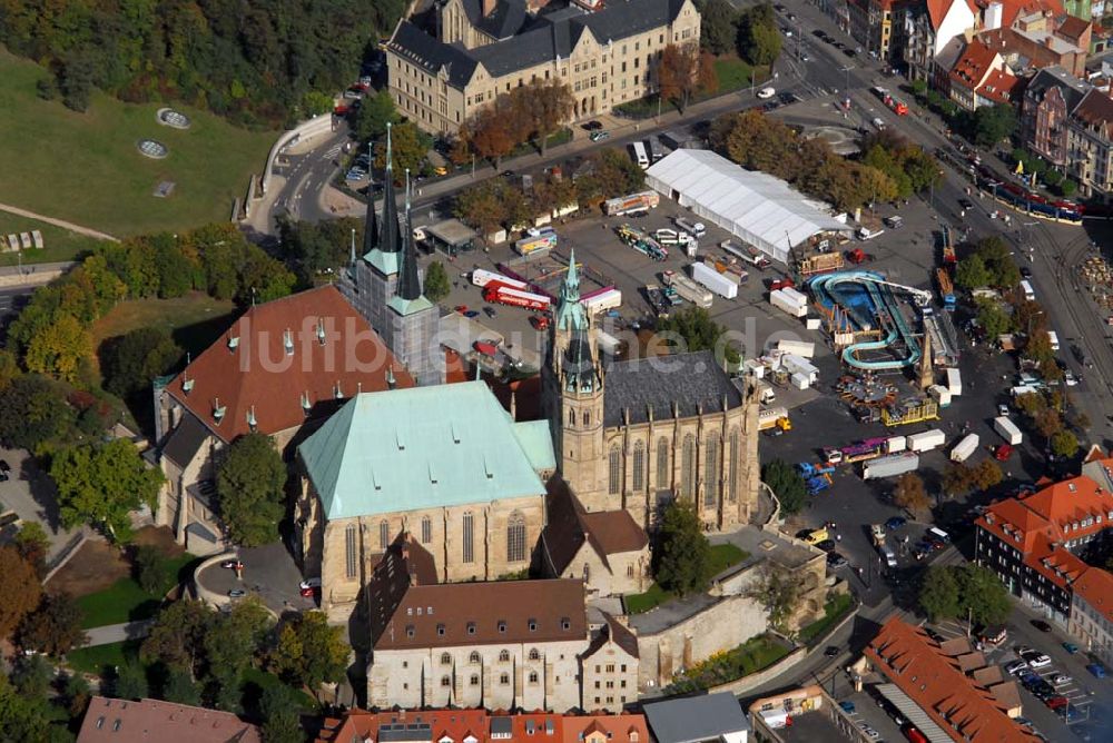 Luftaufnahme Erfurt - Das Kirchenensemble von Mariendom und Severikirche in Erfurt