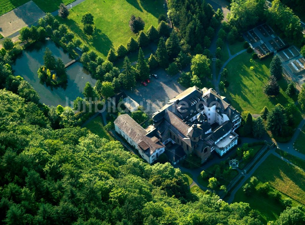 Luftaufnahme Sankt Johann - Das Kloster Helgoland in der Gemeinde Sankt Johann bei Mayen im Bundesland Rheinland-Pfalz