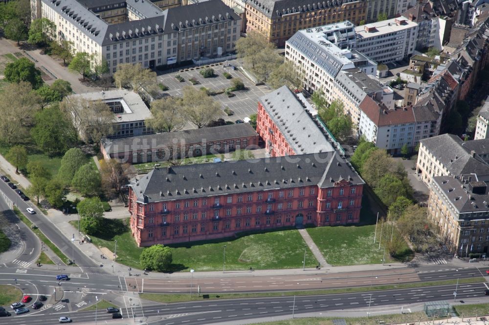 Luftbild Mainz - Das Kurfürstliche Schloss in Mainz im Bundesland Rheinland-Pfalz