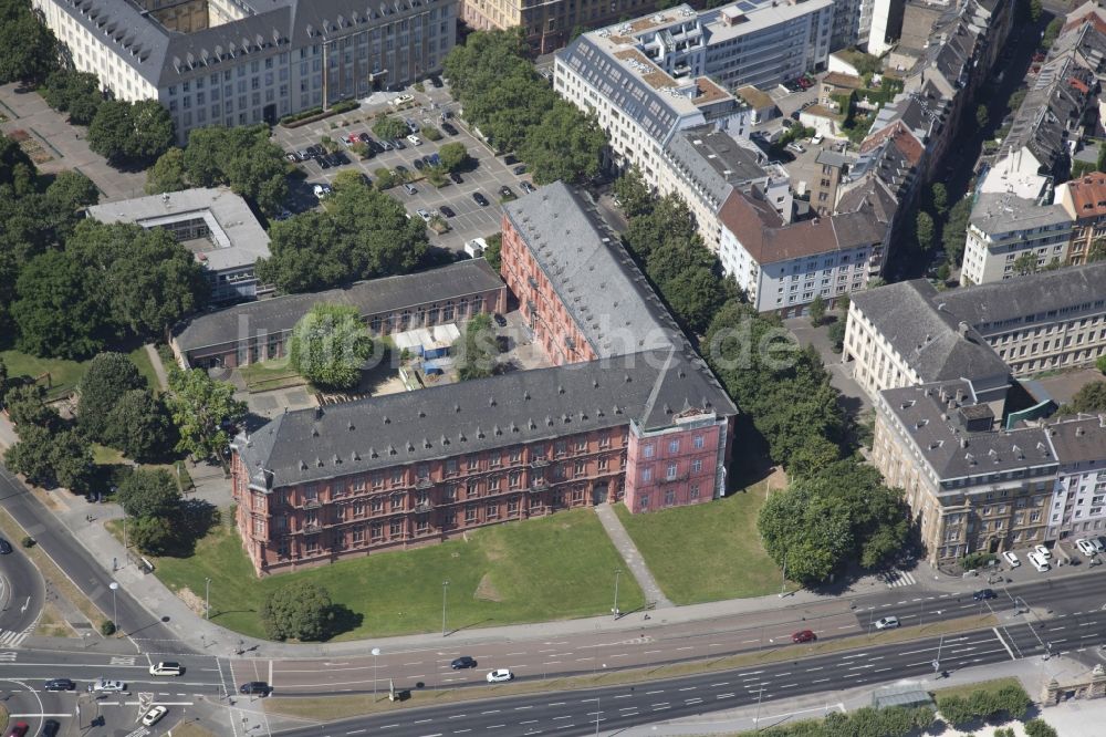 Mainz von oben - Das Kurfürstliche Schloss in Mainz im Bundesland Rheinland-Pfalz