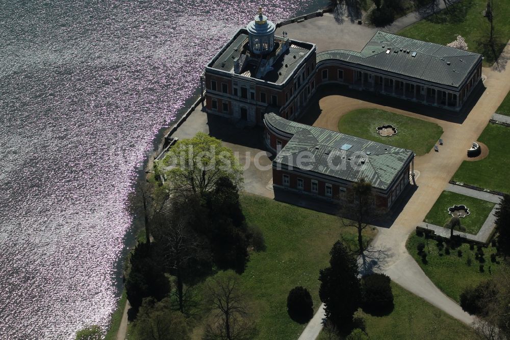 Potsdam aus der Vogelperspektive: Das Marmorpalais am Ufer des Heiligen Sees im Potsdamer Neuen Garten in Potsdam im Bundesland Brandenburg