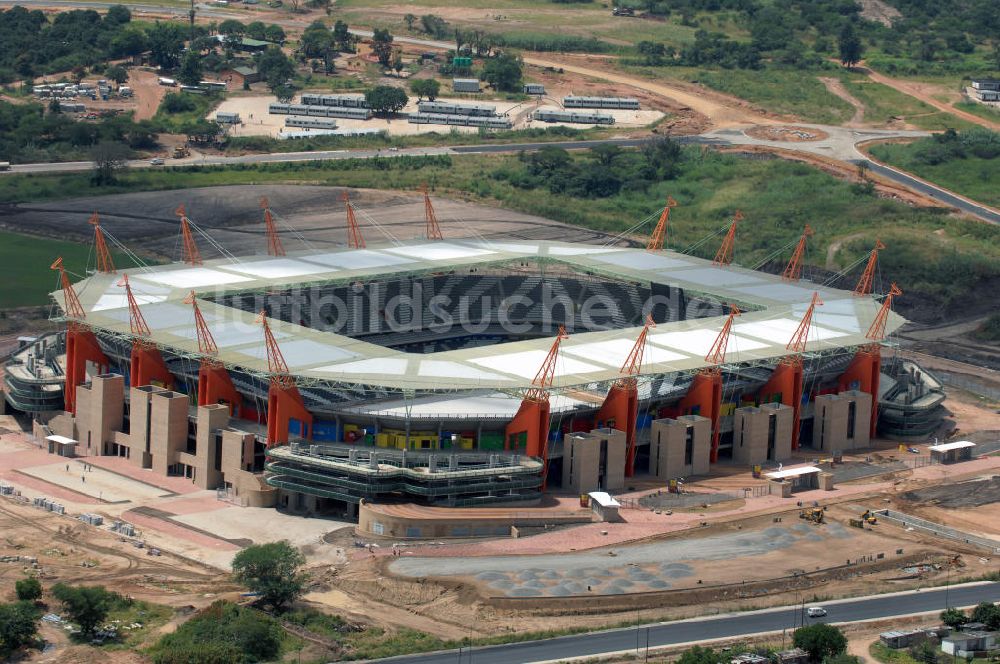 Nelspruit von oben - Das Mbombela-Stadion in Nelspruit in Südafrika - View of the Mbombela-Stadion in Nelspruit in South Africa