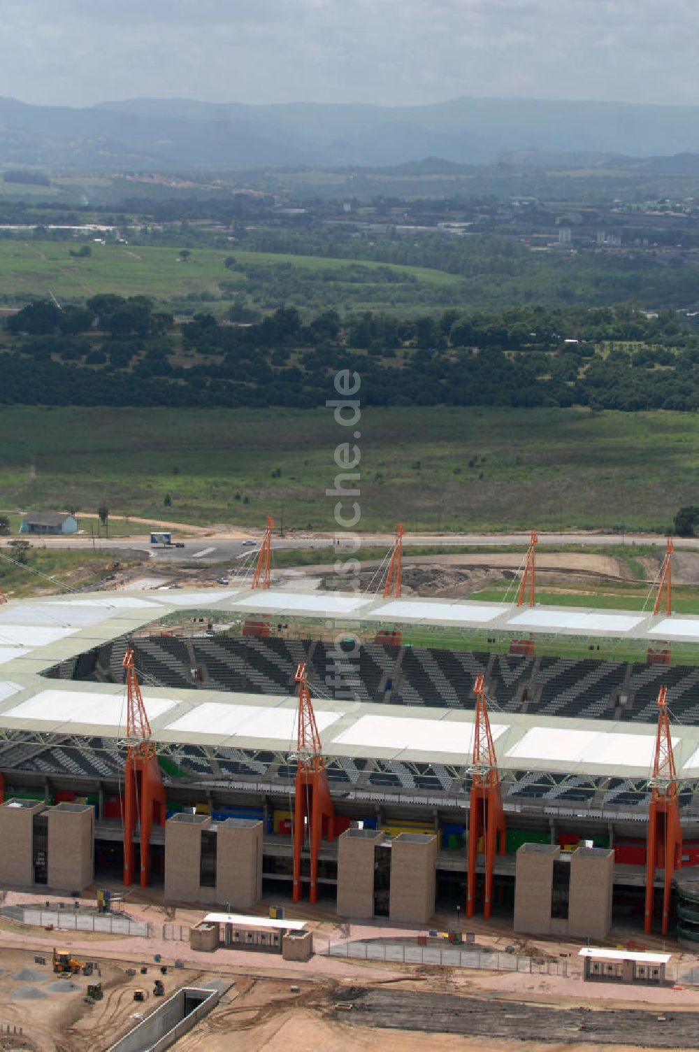 Nelspruit aus der Vogelperspektive: Das Mbombela-Stadion in Nelspruit in Südafrika - View of the Mbombela-Stadion in Nelspruit in South Africa