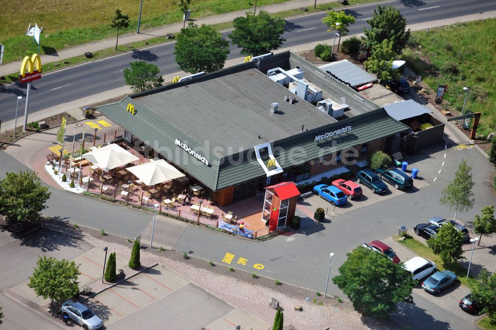 Gotha aus der Vogelperspektive: Das McDonald's Restaurant in der Dr.-Toch-Straße in Gotha