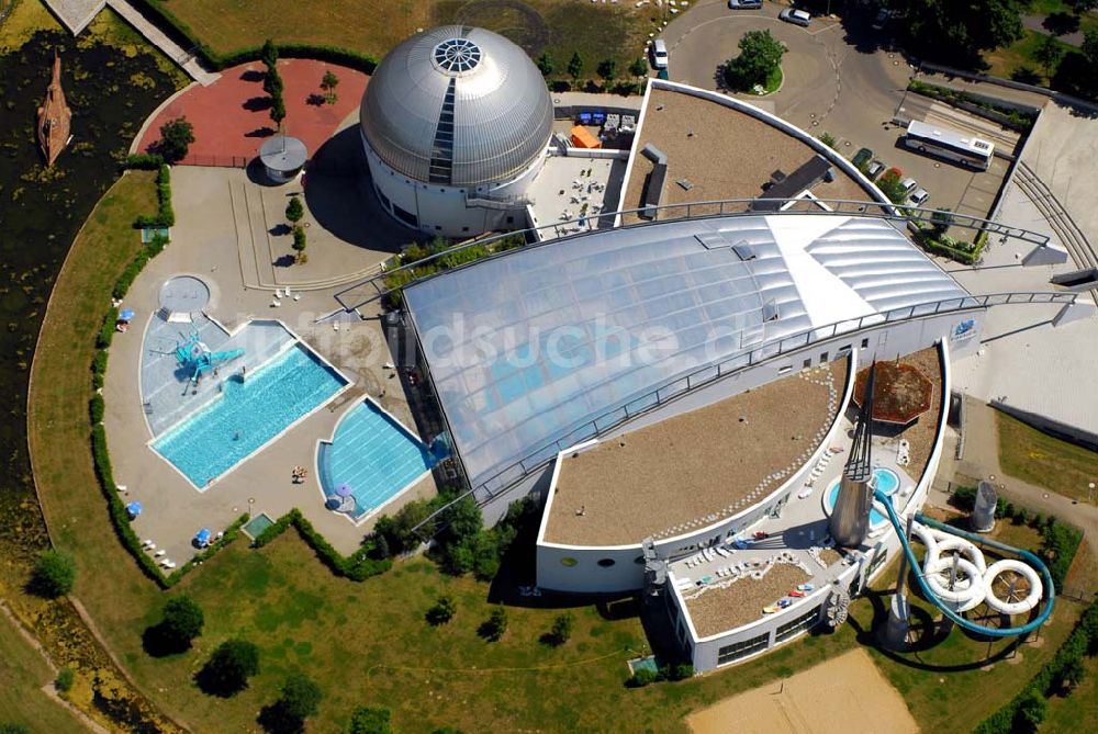 Luftaufnahme Magdeburg - Das NAUTICA-Erlebnisbad im Magdeburger Elbauenpark